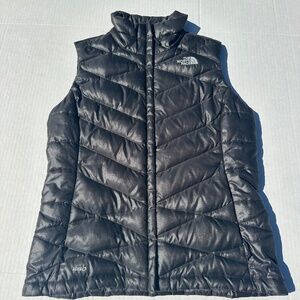 EUC The North Face 550 Women’s Puffer  Black SmallVest